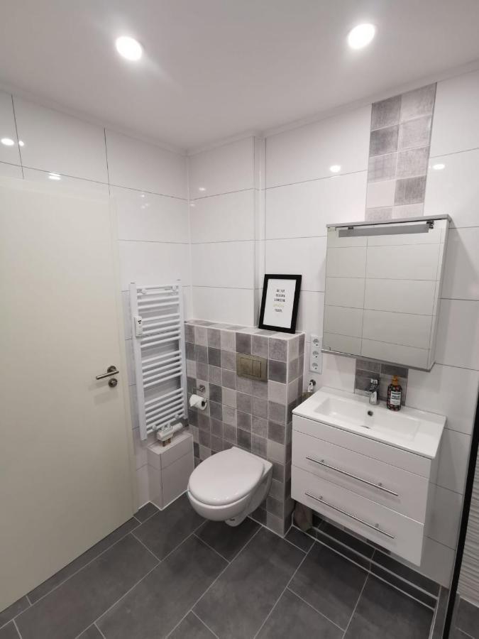 Frisch Sanierte Ferienwohnung 2 Min Vom Suedstrand - Balkon - Pay Tv Wilhelmshaven Exterior foto